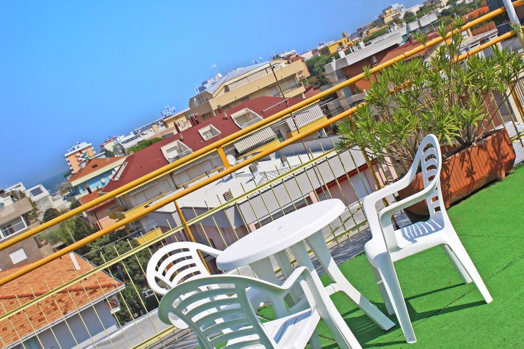 Hotel Royal Misano Adriatico Eksteriør billede