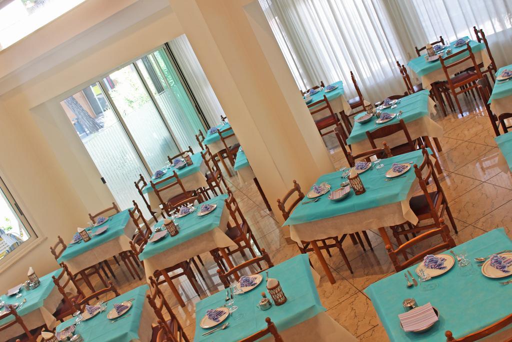 Hotel Royal Misano Adriatico Eksteriør billede